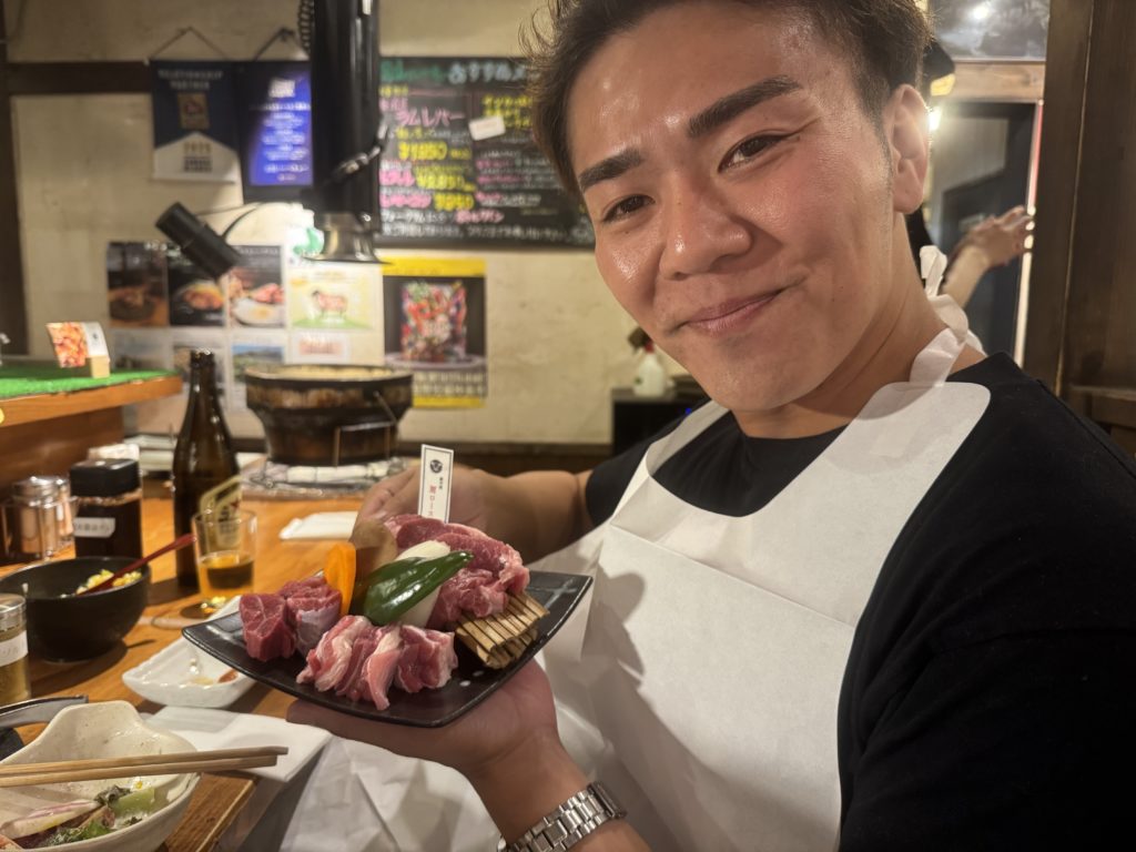 所沢　パーソナルトレーナー
　焼き鳥の他にも焼肉も好きです。